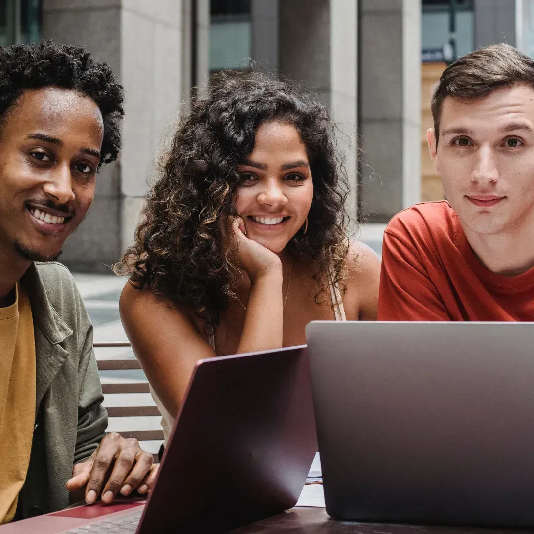 photo étudiants recherche premier emploi