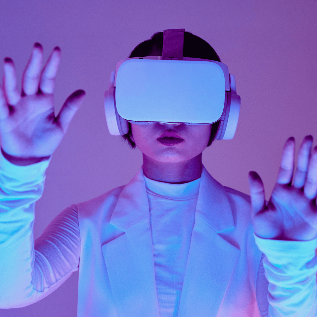Frau mit Cyber-brille