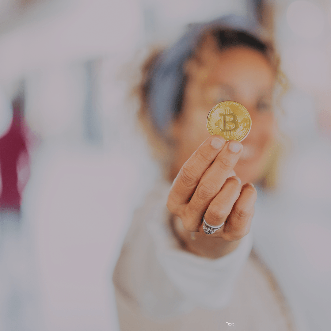 Minenarbeiter die "mining"mit einem bitcoin betreiben