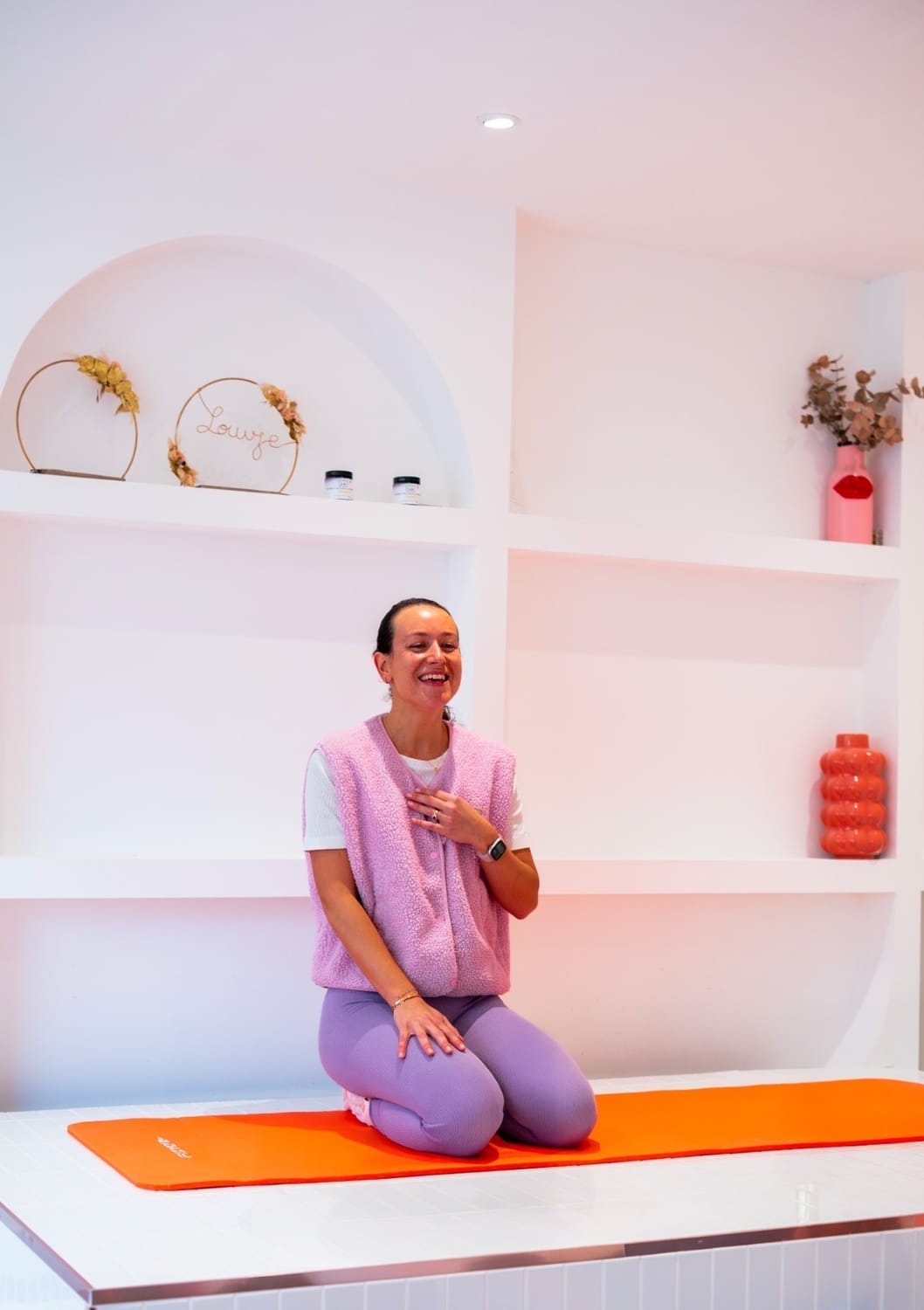 coach confiante et souriante