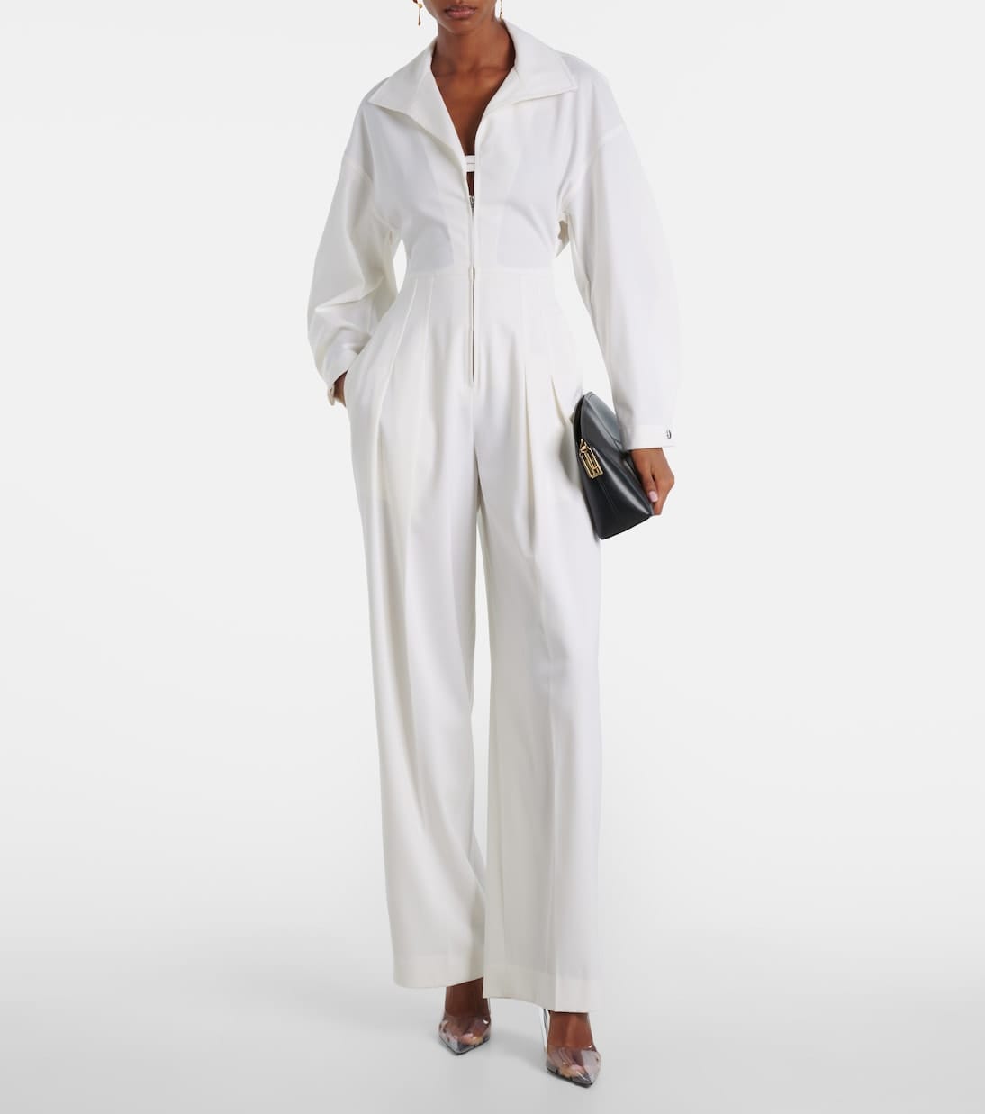 Victoria Beckham tailored jumpsuit — luxury investment piece women 2026 — quiet luxury fashion — aecreativ.eu
