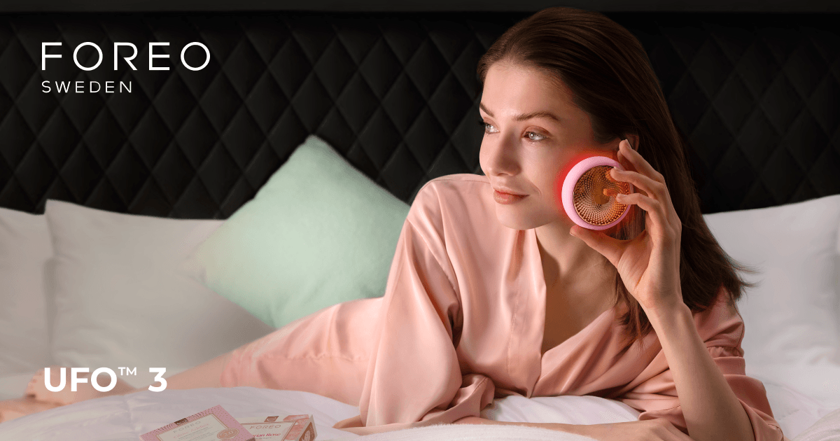 FOREO UFO 3 Bundle red light therapy anti-aging facial device — 50% off code UFO50 — luxury skincare — aecreativ.eu