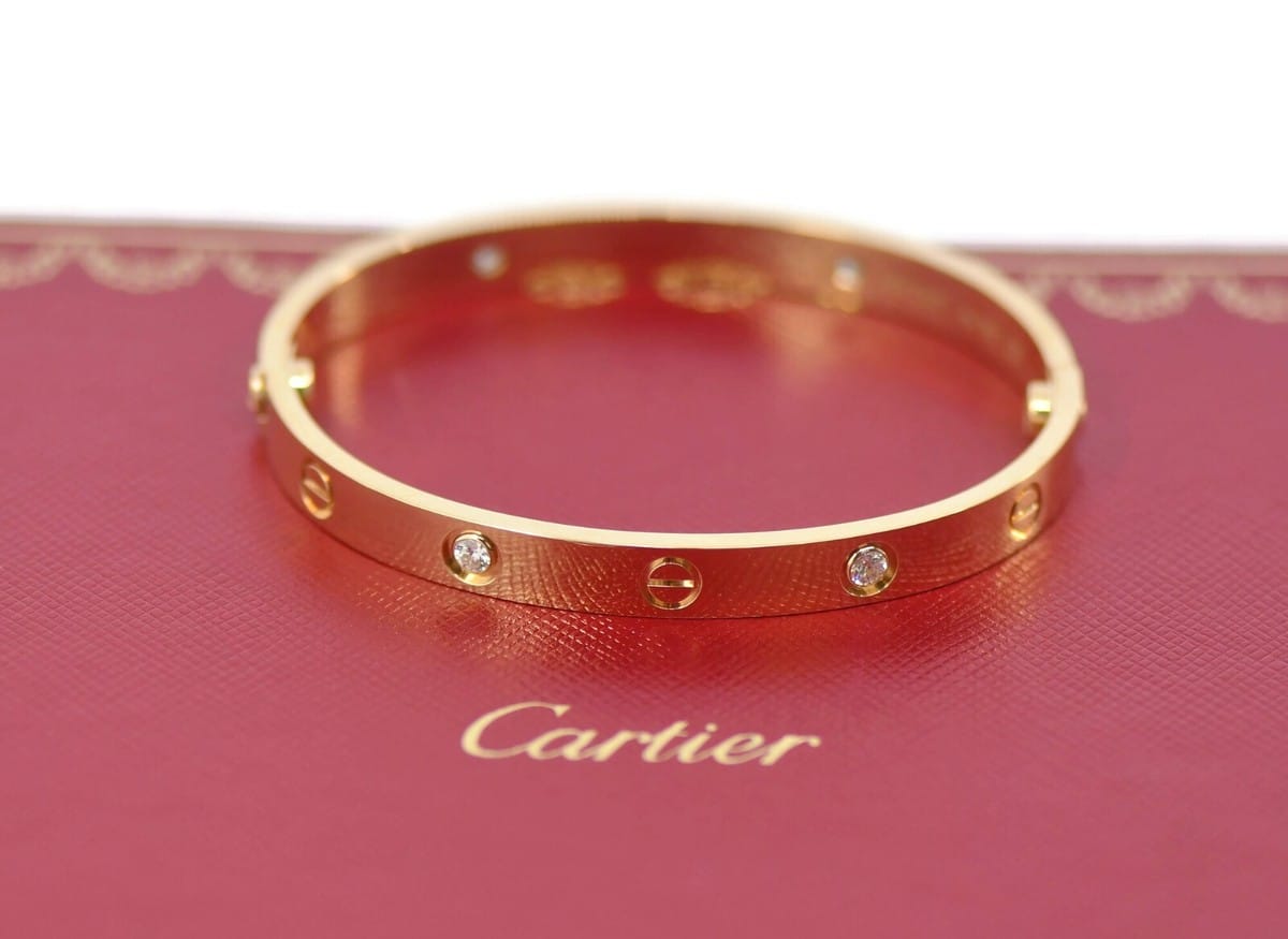Cartier Love Bracelet 18k gold — luxury investment jewelry women 2026 — aecreativ.eu