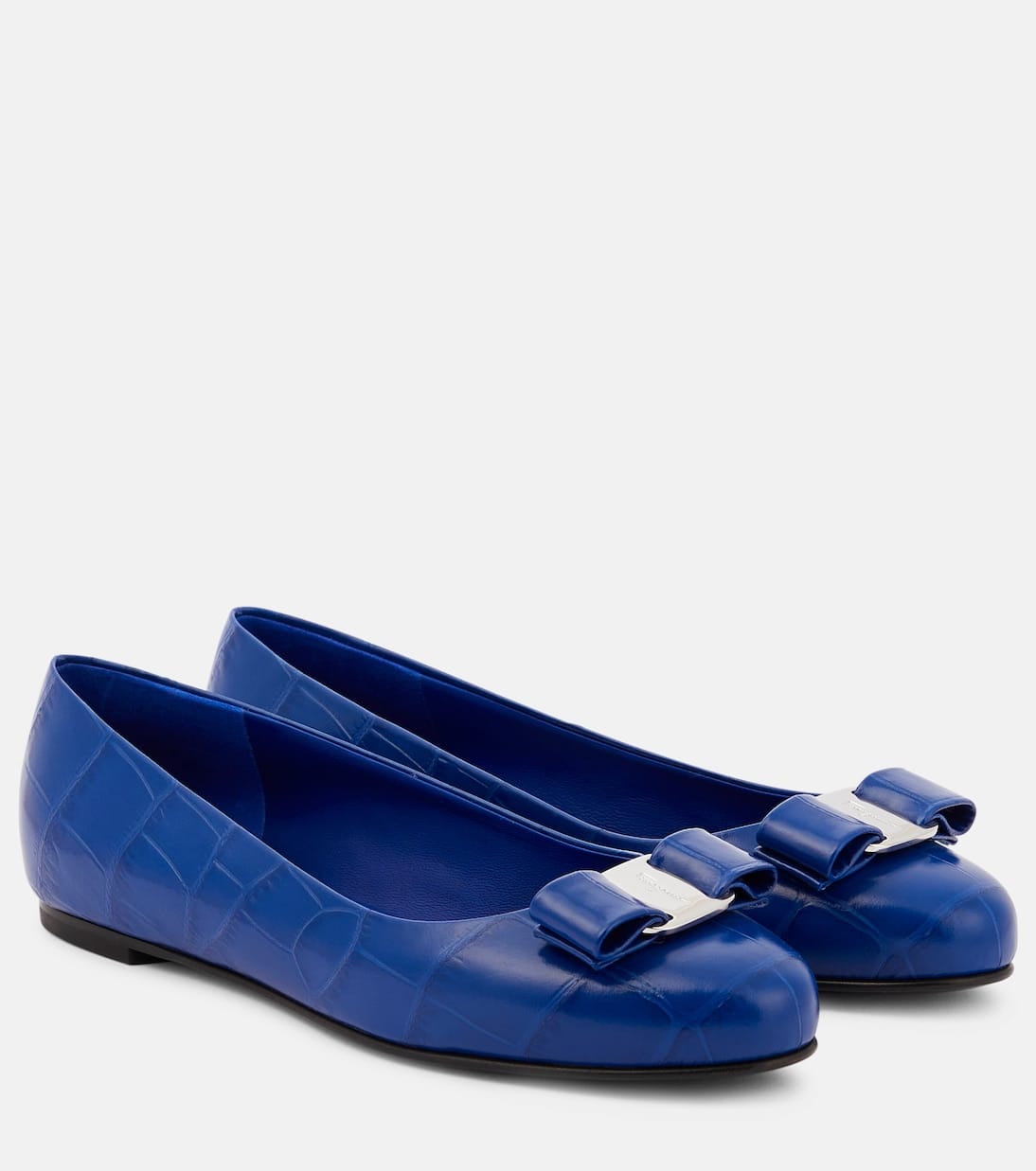Ferragamo Vara Bow ballet flat lapis blue leather — luxury investment shoes women 2026 — aecreativ.eu