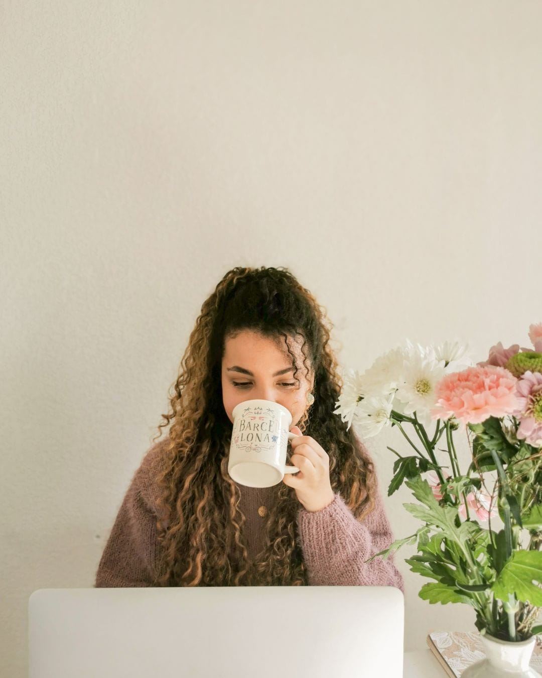 Maëli, consultante en stratégie de communication pour les entrepreneurs