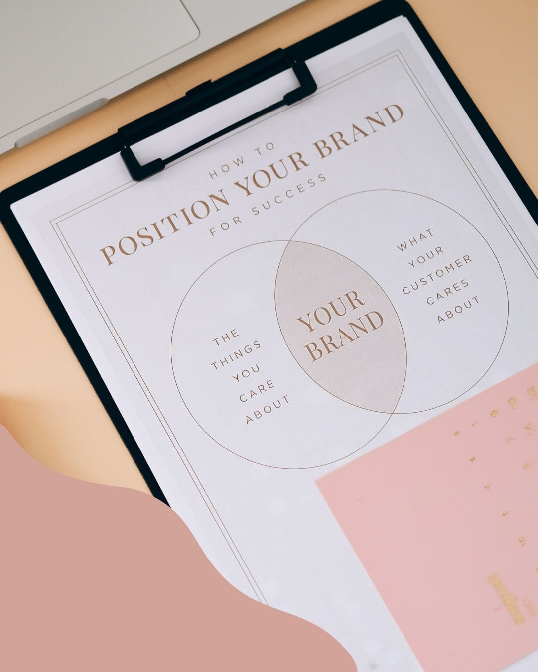 Bras droit en communication – Optimise ta stratégie et ta gestion de contenu