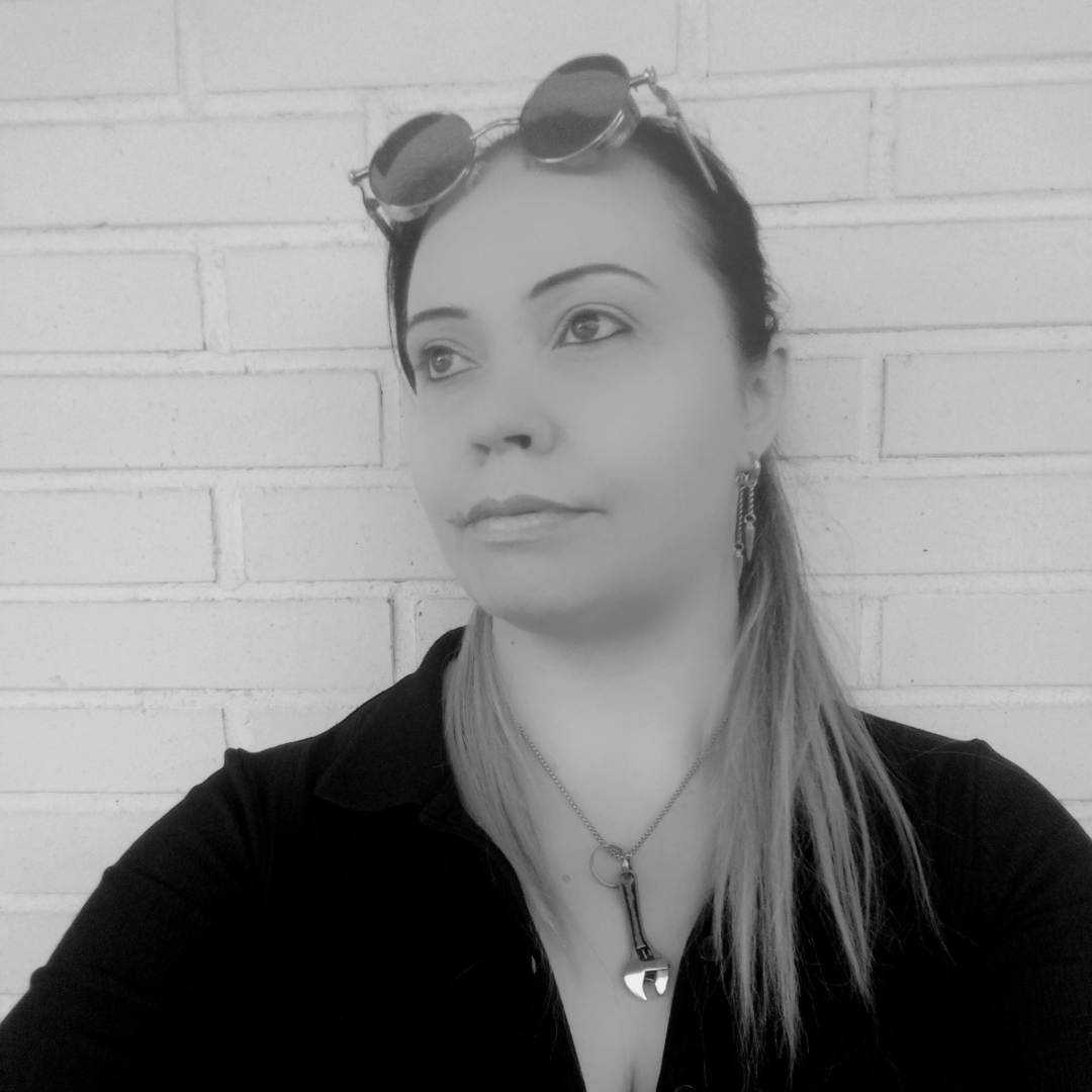 Founder of Paper Doll Penpals community