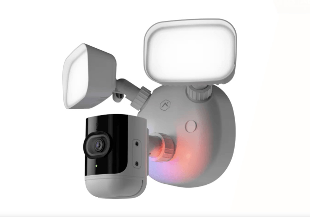 Stop Intruders in Their Tracks with Alarm.com's AI Deterrence