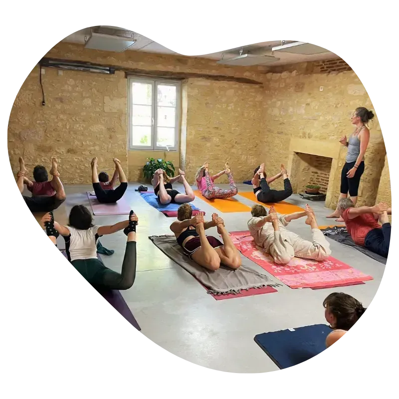 Yoga class in Montignac