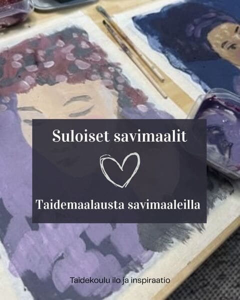 Suloiset savimaalit -taidetyöpajassa maalataan taidetta ekologisilla ja myrkyttömillä savimaaleilla lumppupaperille. Savimaaleissa on kauniit ja pehmeät sävyt