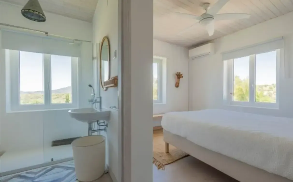 Quarto em suite com vista para o jardim