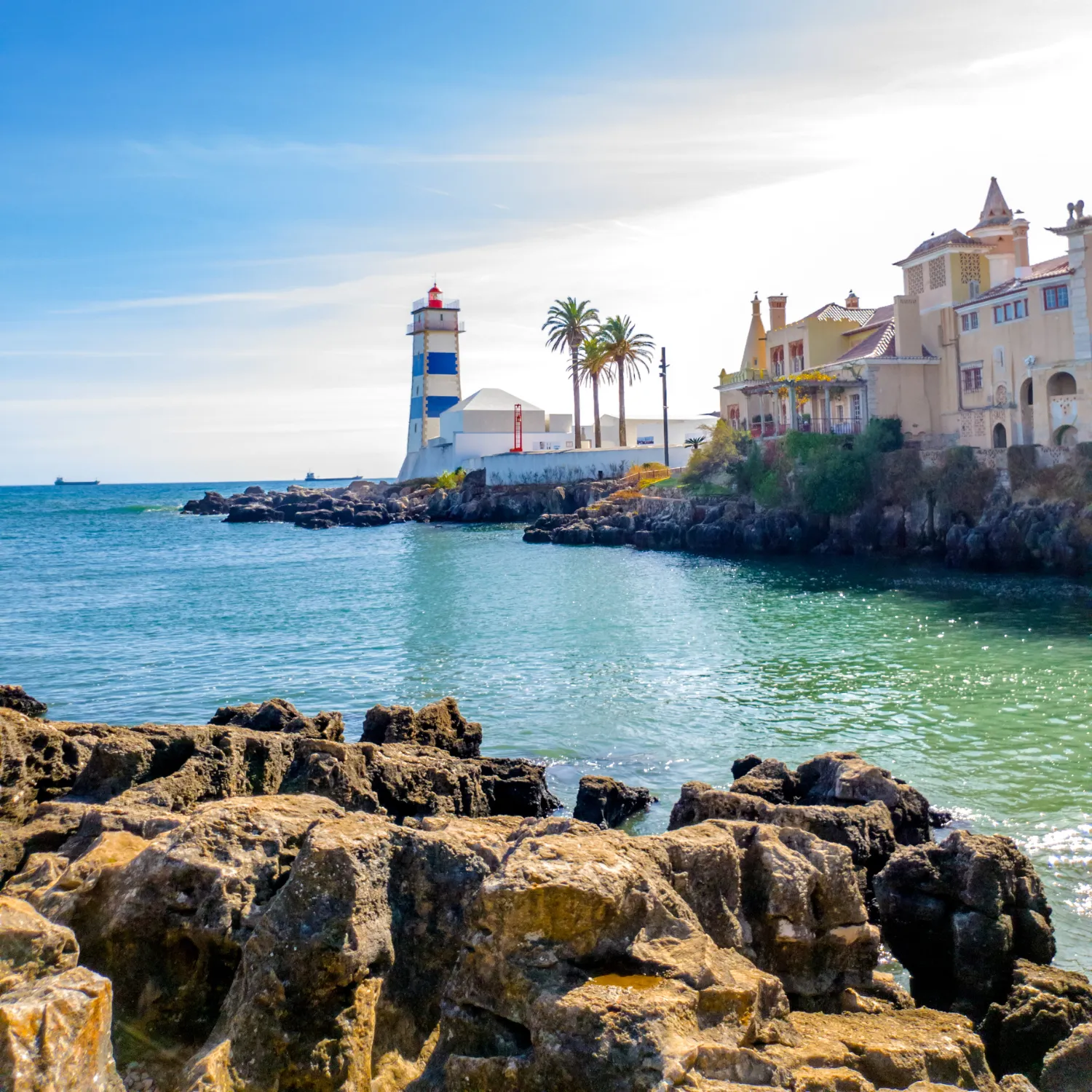 vista panorâmica do farol de santa marta em cascais, Portugal
