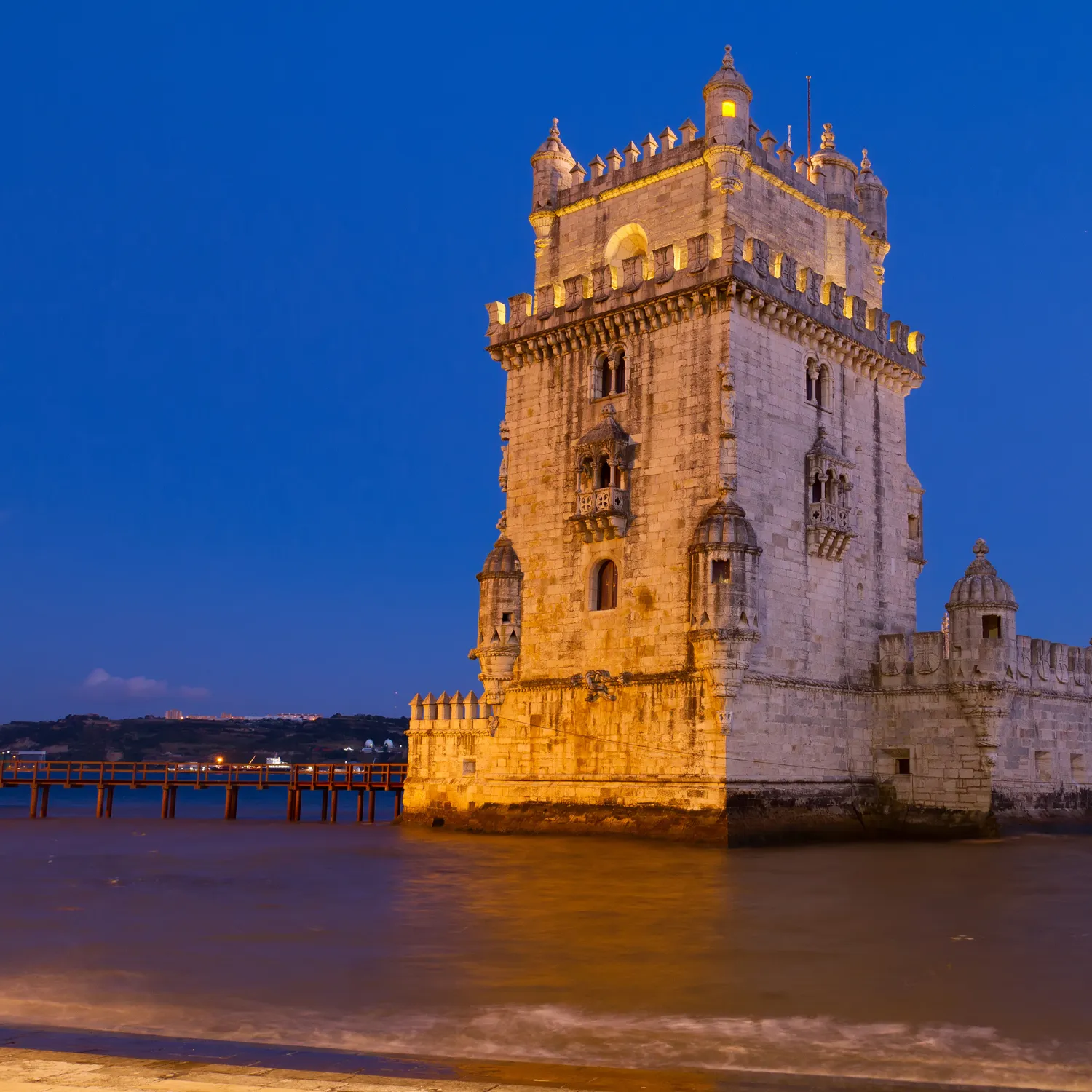 torre de belem em lisboa monumento histórico visitado em roteiro de viagem portugal 5 dias