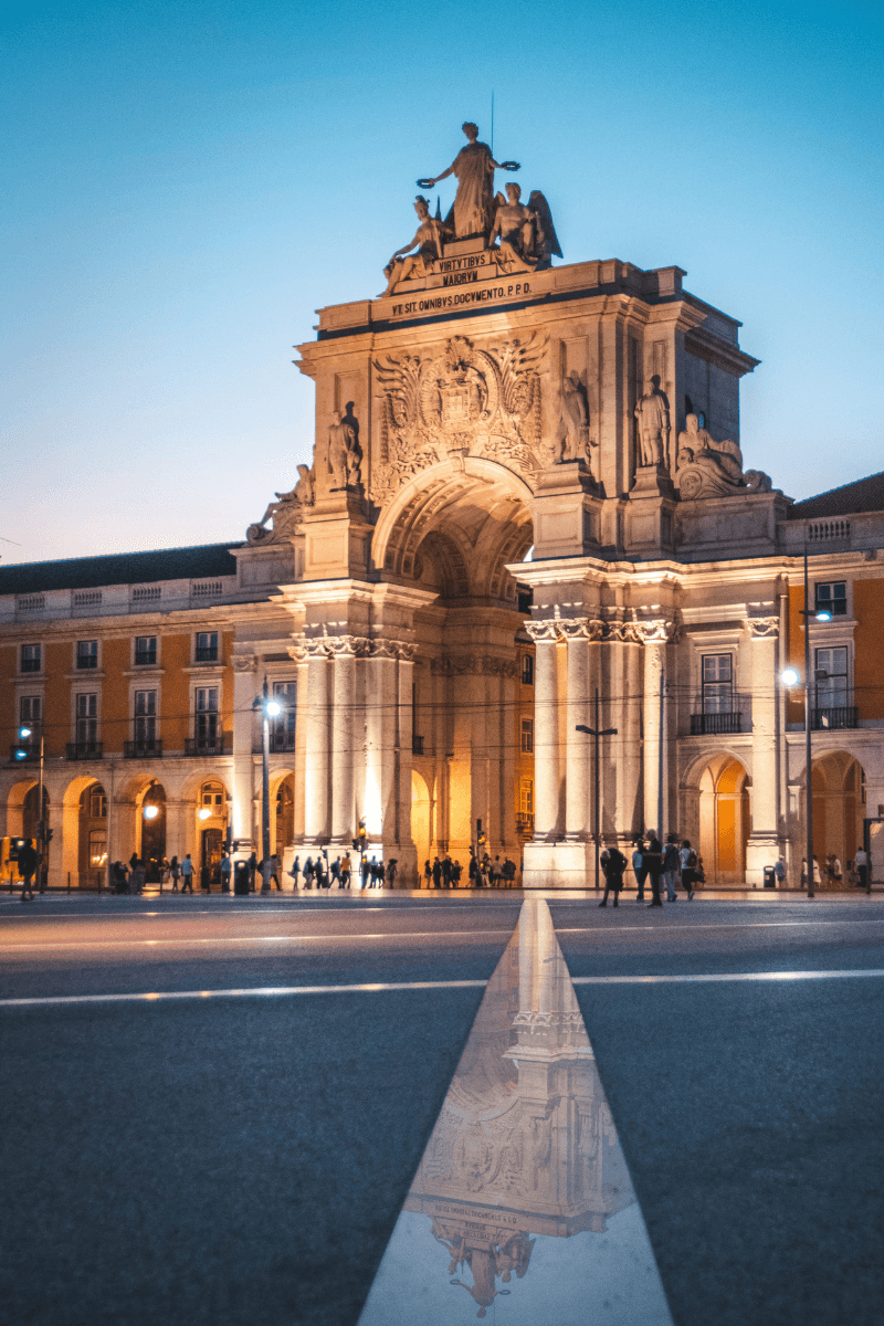 praca do comercio, umas das opções como roteiro de passeio de 5 dias em lisboa