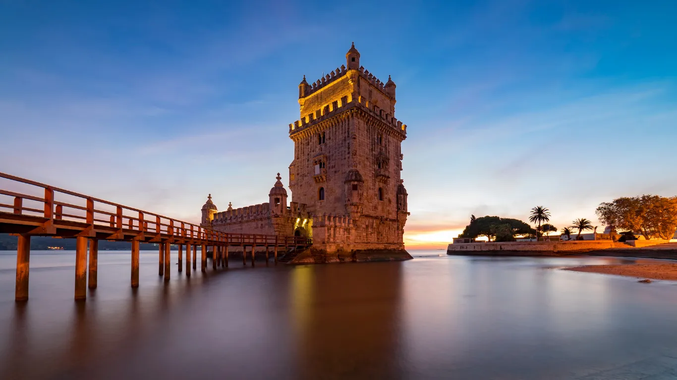 Torre de Belém em Portugal em um roteiro de passeio incluído em um pacote de 5 dias de passeios em lisboa e aredores
