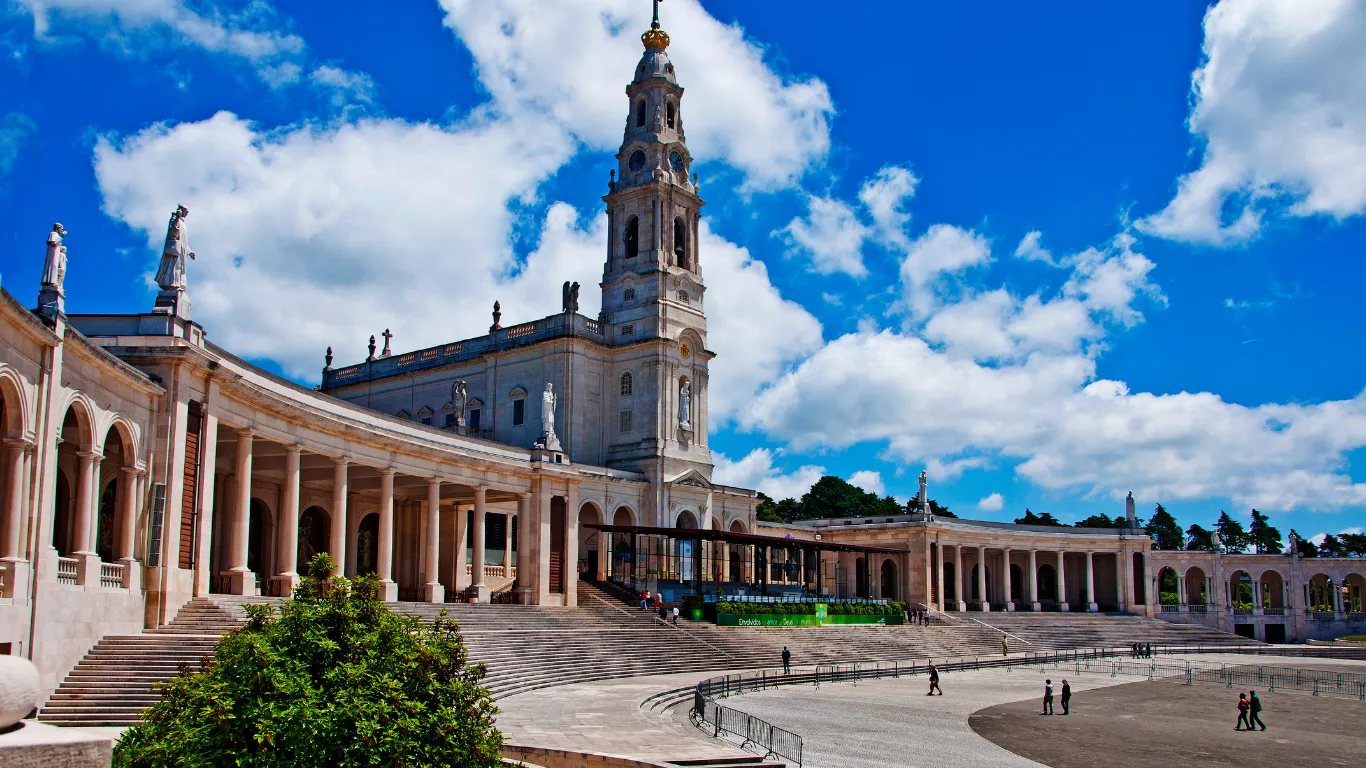 vista panorâmica do Santuário de Fátima, Basílica de Nossa Senhora do Rosário.