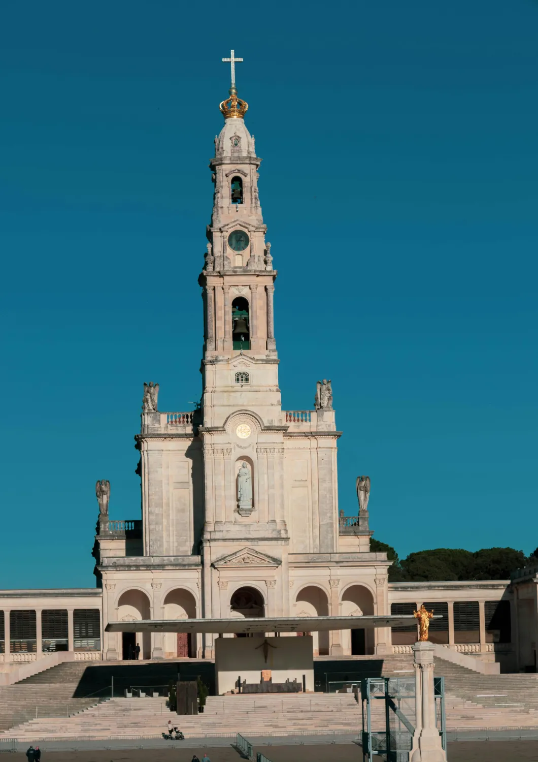 esta e-imagem mostra a Basílica Nossa Senhora Rosário Fátima, é um ponto turístico muito visitado