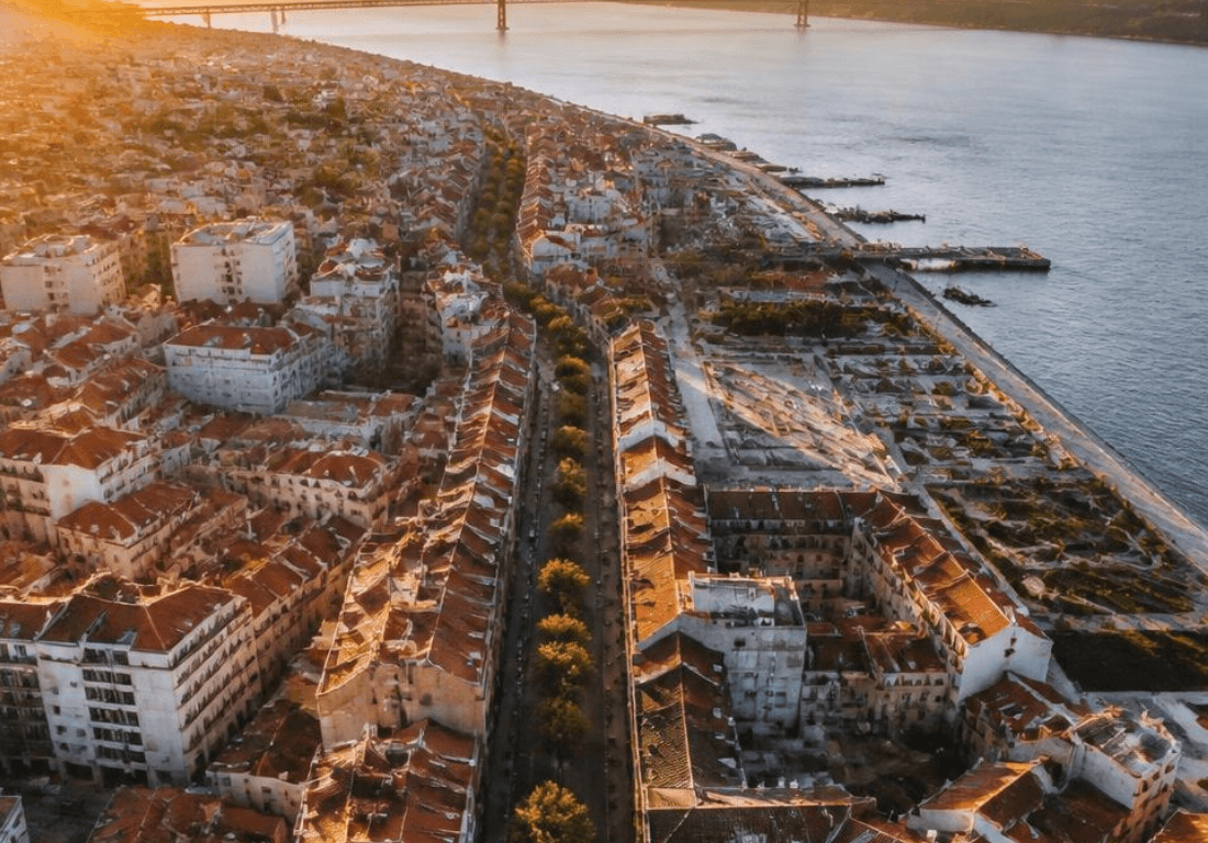 imagem de uma cidade portuguesa como ilustração do artigo que mostra Quais Cidades Mais Valorizaram nos Últimos 5 Anos em Portugal
