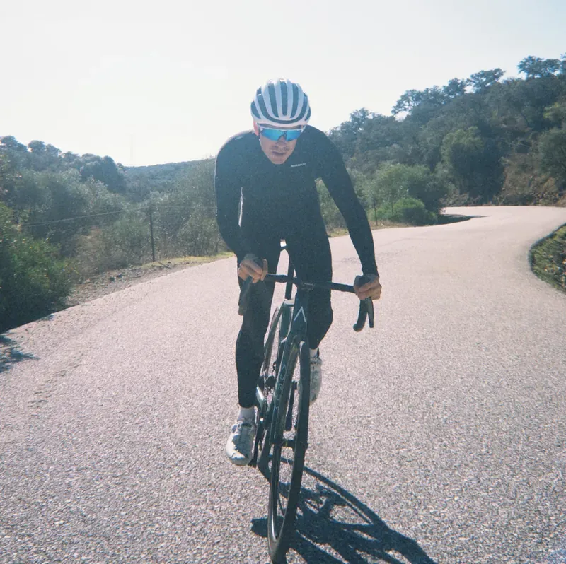 Daniel Parra en bici