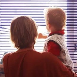 Marike Vink met kleinkind, verbinding en betekenis