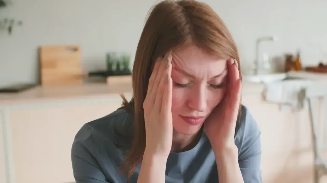 Les triptans ont clairement révolutionné le traitement de la migraine. Ils offrent un soulagement rapide et ciblé, là où les autres traitements échouent parfois.   Pour de nombreux migraineux, ils représentent une bouée de sauvetage, permettant de retrouver une vie normale, sans être constamment freinés par la douleur.