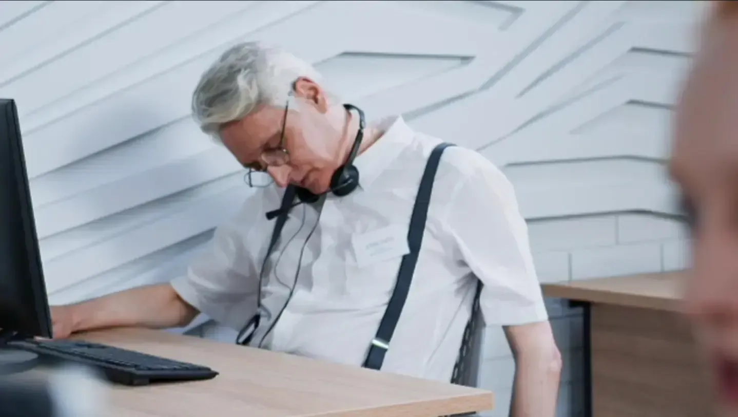Les triptans ont clairement révolutionné le traitement de la migraine. Ils offrent un soulagement rapide et ciblé, là où les autres traitements échouent parfois.
Pour de nombreux migraineux, ils représentent une bouée de sauvetage, permettant de retrouver une vie normale, sans être constamment freinés par la douleur.