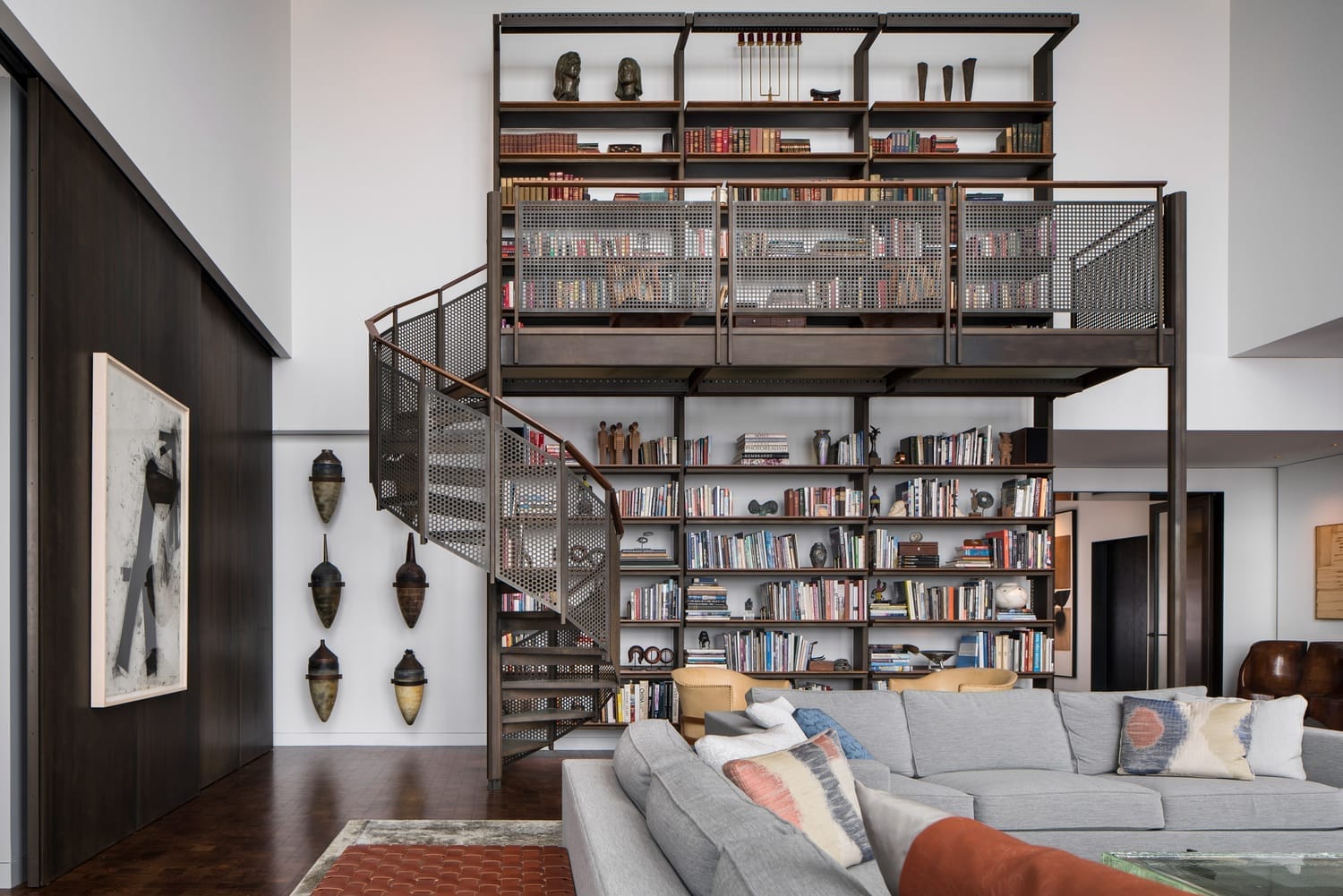 Penthouse flat by Wheeler Kearns Architects 