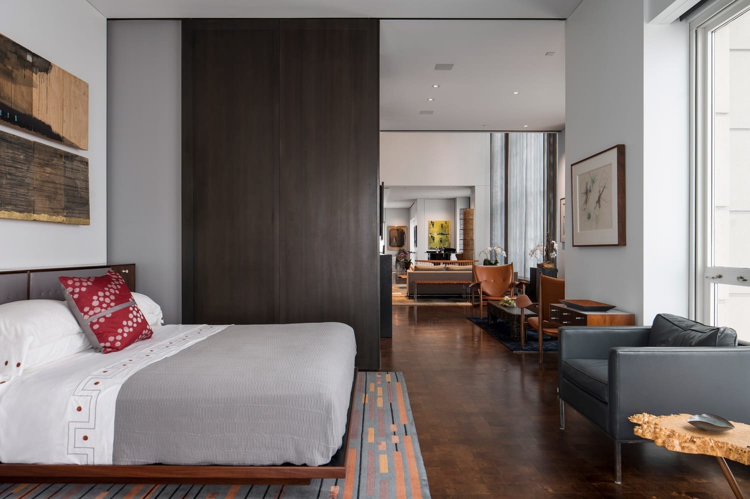 Penthouse flat by Wheeler Kearns Architects 