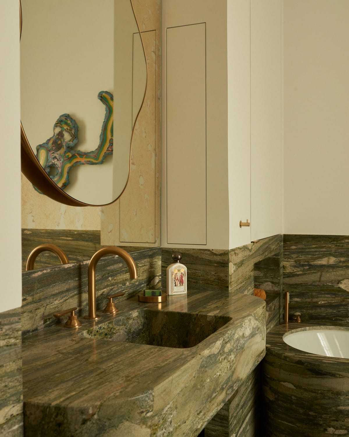 Paris Apartment by Hauvette & Madani 