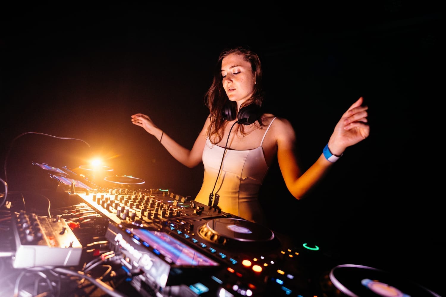 DJ Vel