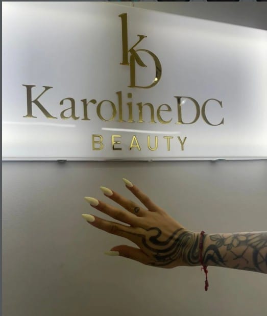 Karoline DC Beauty experiencia profesional de belleza