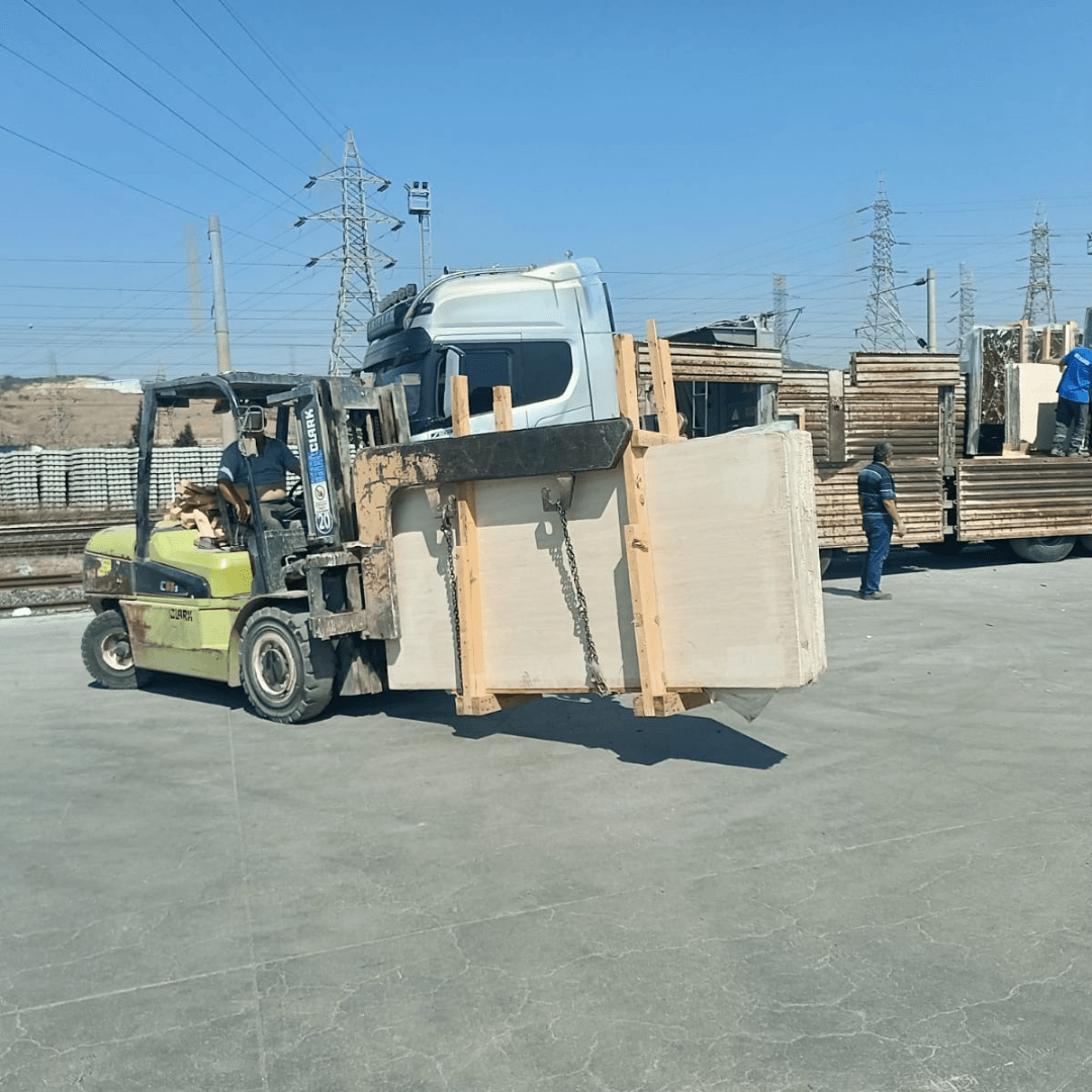 ABK Stone Expert port loading 3