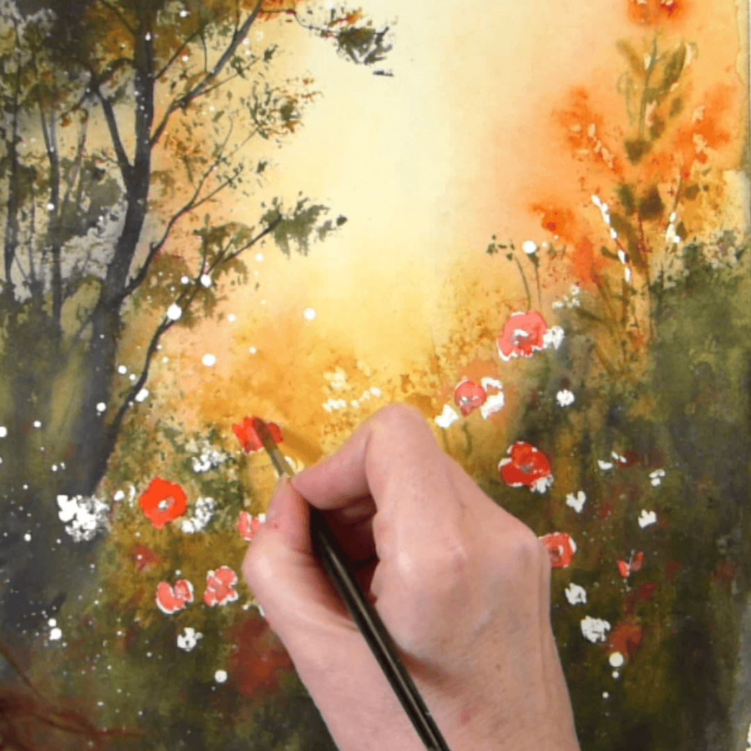 Peinture des premières fleurs rouges sur le fond doré à l’aquarelle, début du champ de coquelicots